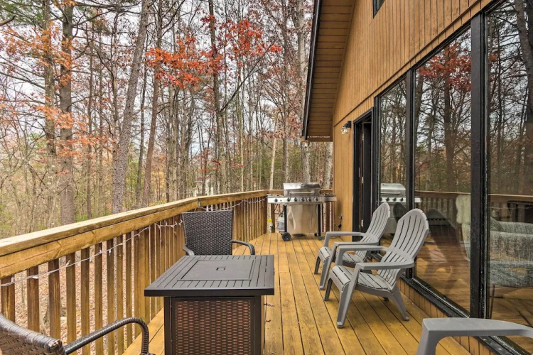 Fireside Lodge: A-frame in Bryce Resort w/ Decks