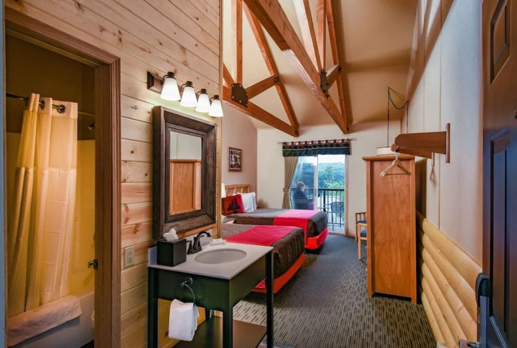 Denali Bluffs Hotel