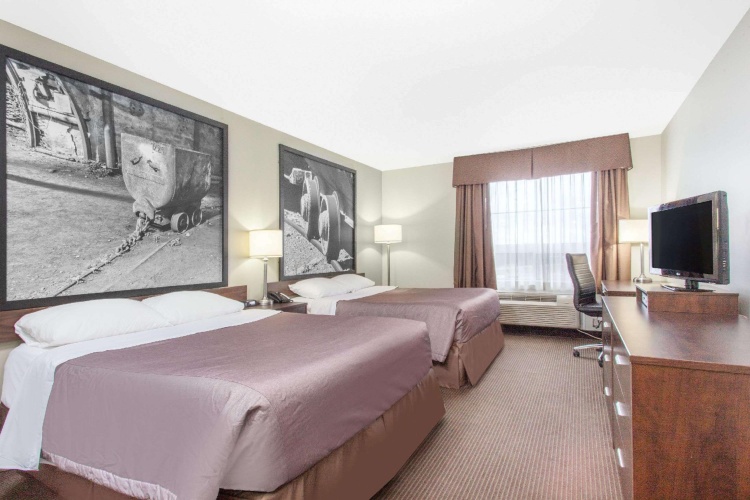 Business Quadruple room