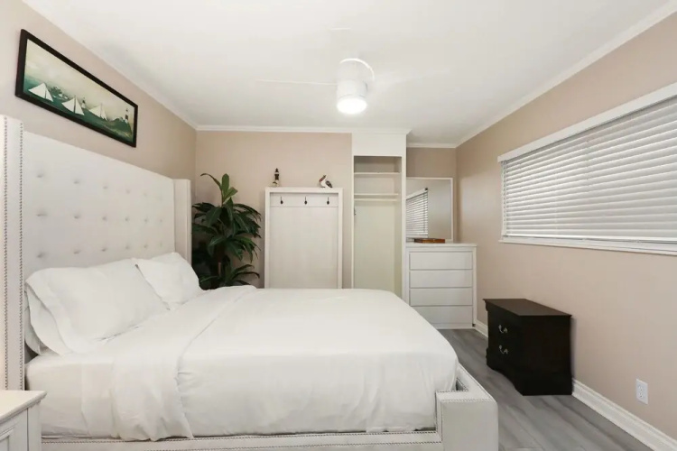 Lower Beach Front Escape Unit A