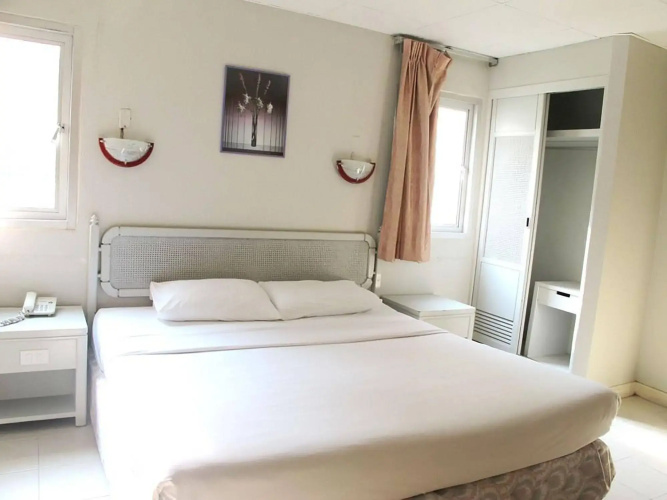 Diamond Beach Hotel