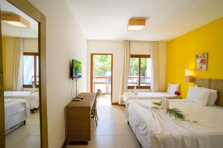 Standard Quadruple Basement room with balcony