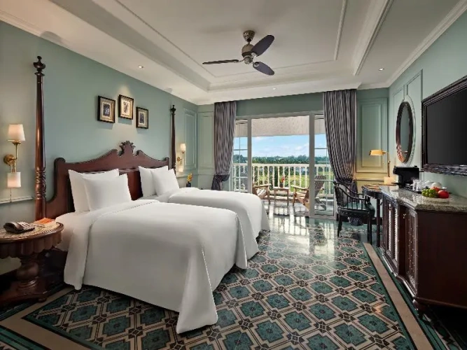 Executive Club Wing Double Suite