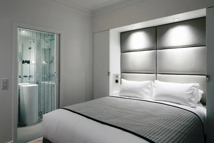 Hotel R De Paris