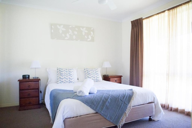 2 Bedrooms Villa