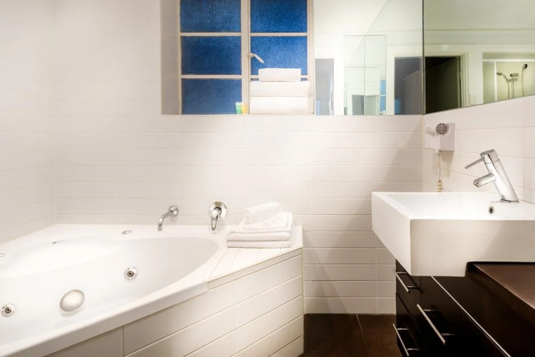 Crest on Barkly Serviced Apartments