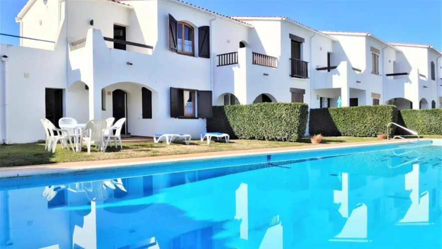 3 Bedrooms Cottage