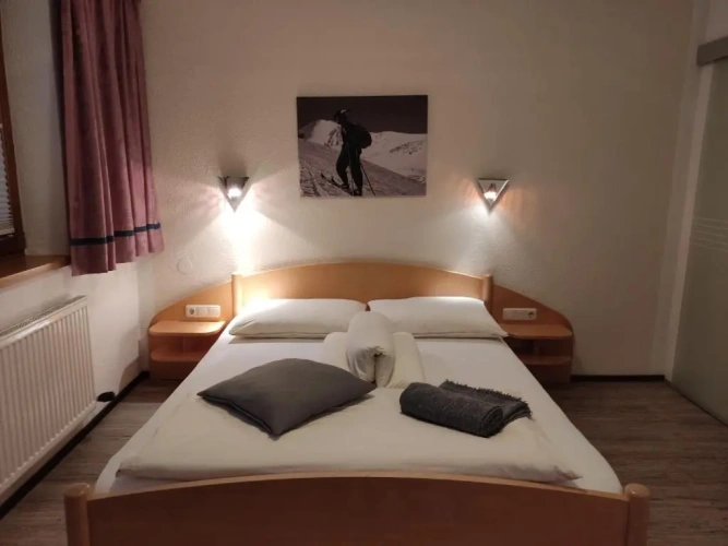 3 Bedrooms Apartment