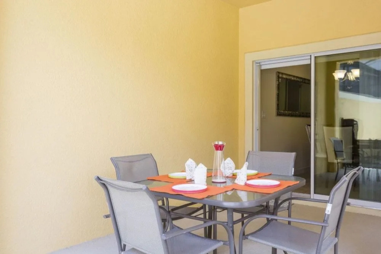 Bismarck Palm Townhome 8971