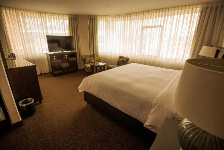 Roles Hotel