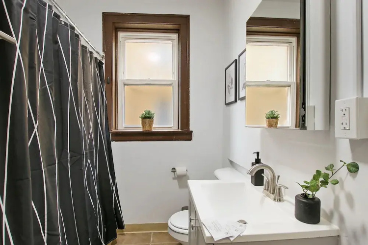 Inviting 2BR Apt - Fullerton 1B