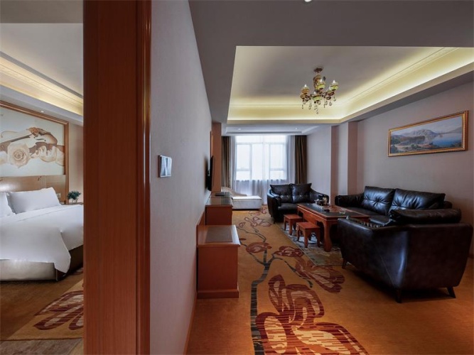 1 Bedroom Deluxe Suite