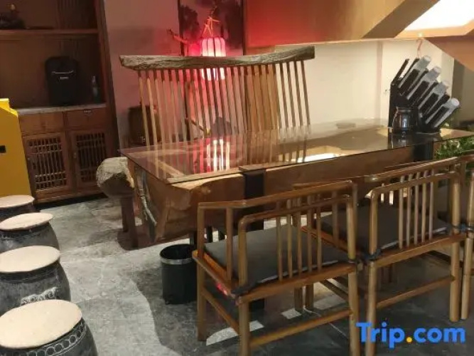Wuyue Happy Lane Hostel