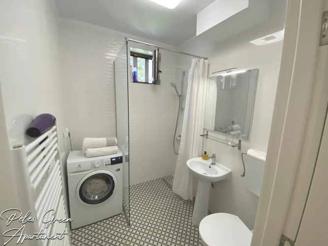 Peles Green Apartment