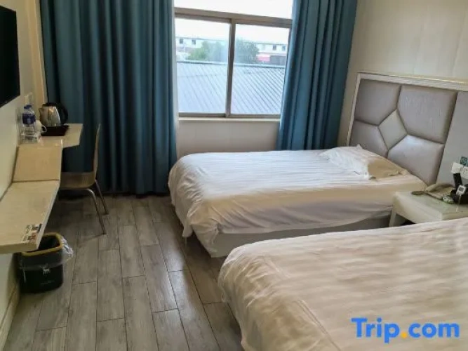 Business Twin room with street view