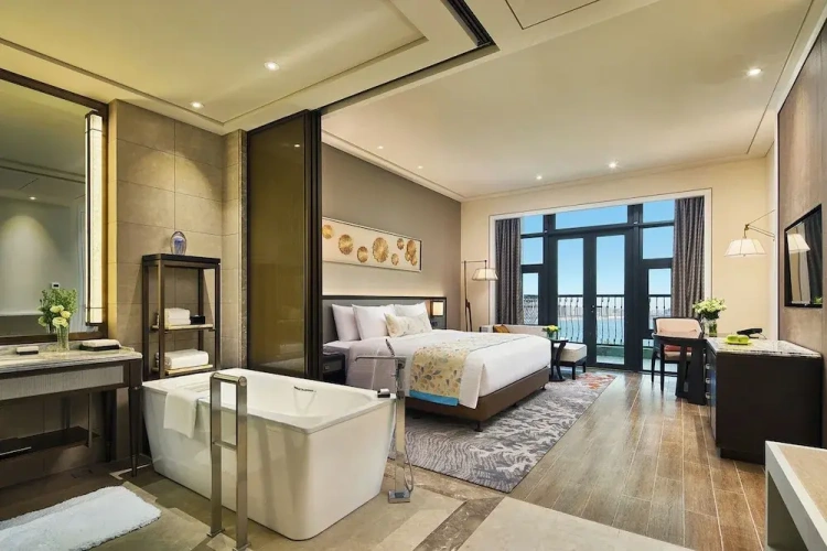 Executive Single room with balcony and with sea view