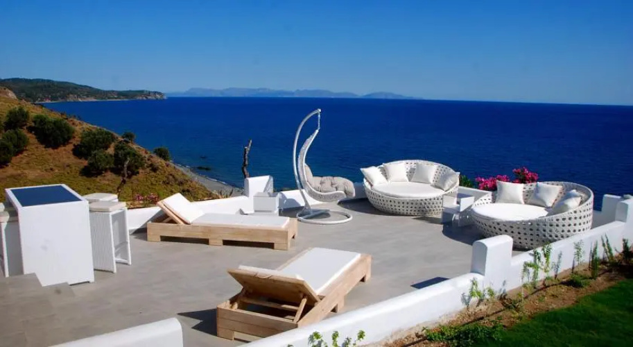Eroessa Apartments