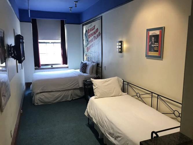 Chelsea Pines Inn
