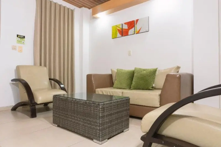 3 Bedrooms Standard Family room with balcony