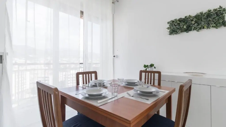 2 Bedrooms Apartment