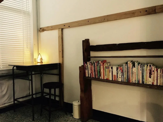 CaoJi Book inn Hostel