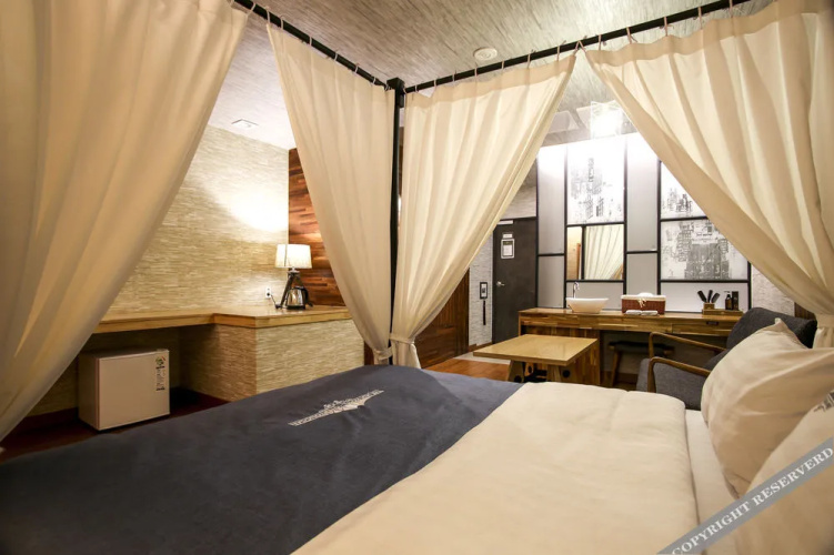 Hotel The JaJa