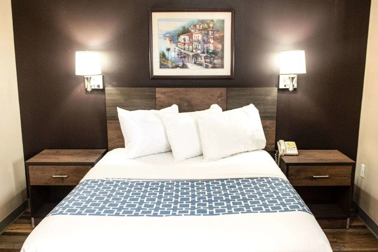 Suburban Extended Stay Hotel Charlotte-Ballantyne