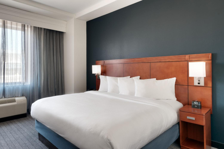 Courtyard by Marriott Lincoln Downtown