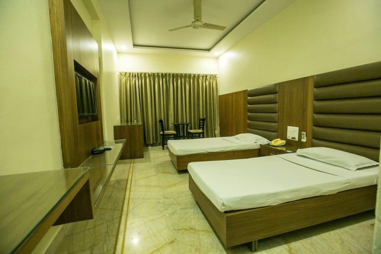 Hotel Surya