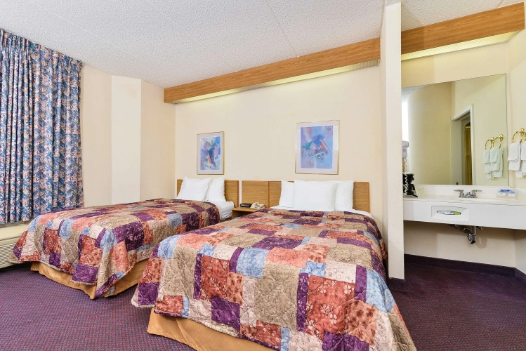 Standard Quadruple room