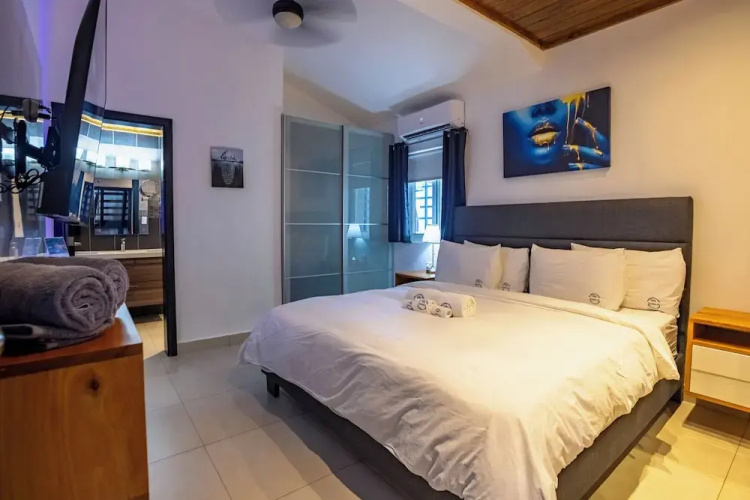 Villa Twelve27