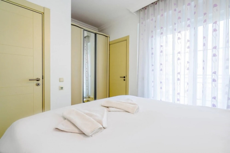 Comfy Flat With Shared Pool in Belek