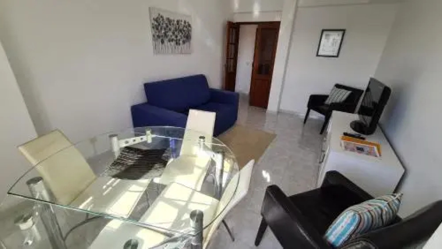 Apartamento Álvaro de Campos 78