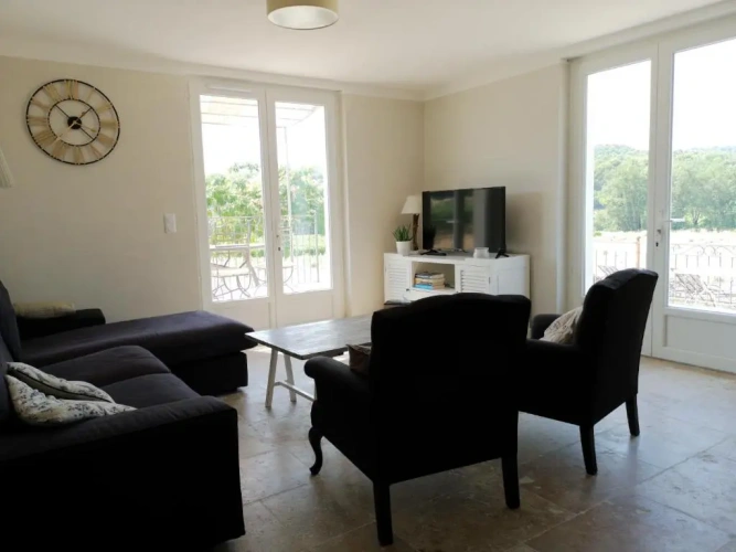3 Bedrooms Cottage