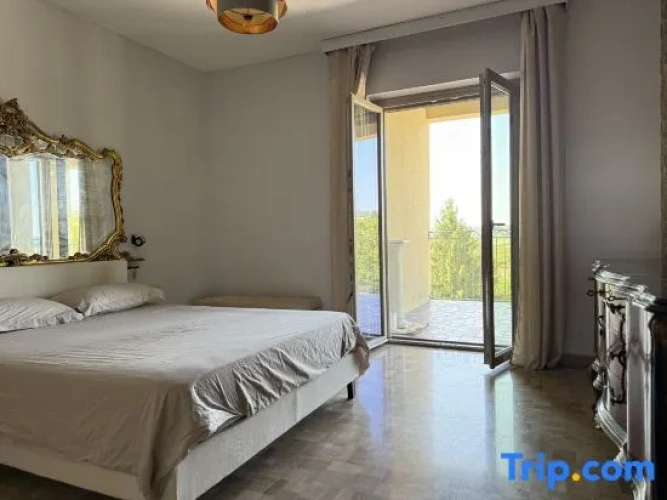 2 Bedrooms Apartment with balcony