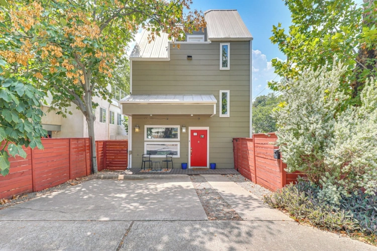 2 Bedrooms Cottage
