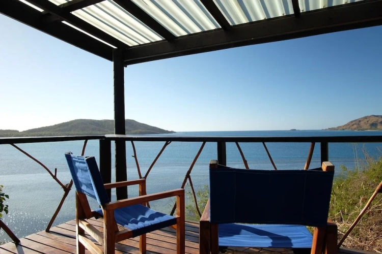 Bungalow with balcony