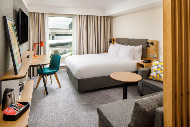 Holiday Inn Manchester Airport photo 8