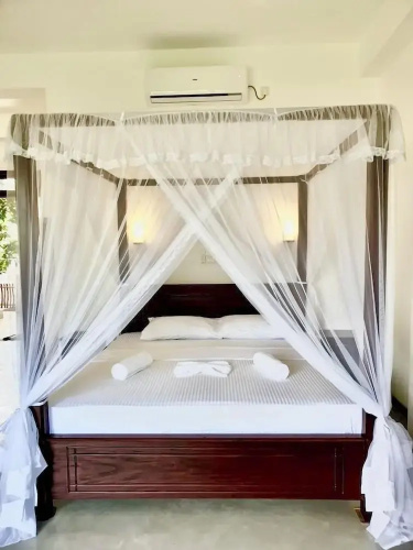 Cocosurf House