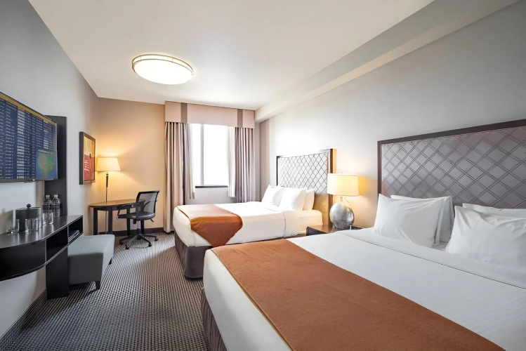 Acclaim Hotel By CLIQUE