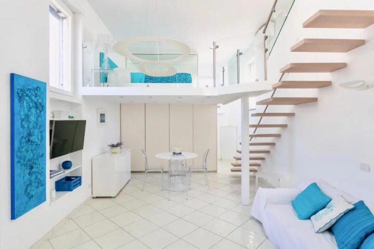 Rooftop Luxury Suite by CapriRooms