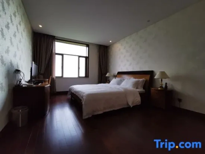 2 Bedrooms Family Duplex Suite with mountain view