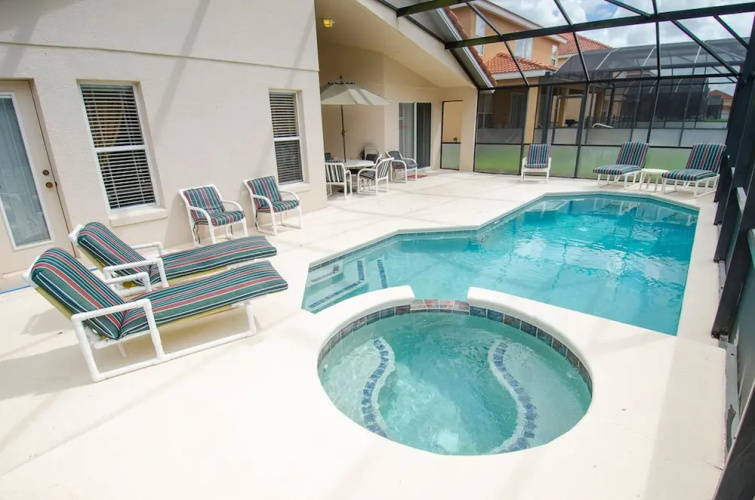 Superb Four Bedroom Three Bathroom Villa