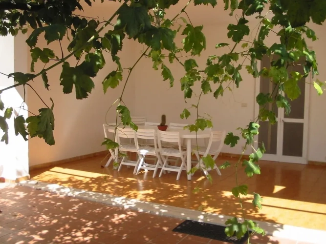 2 Bedrooms Cottage