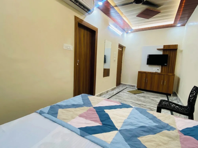 The Raman Palace - A Budget Hotel