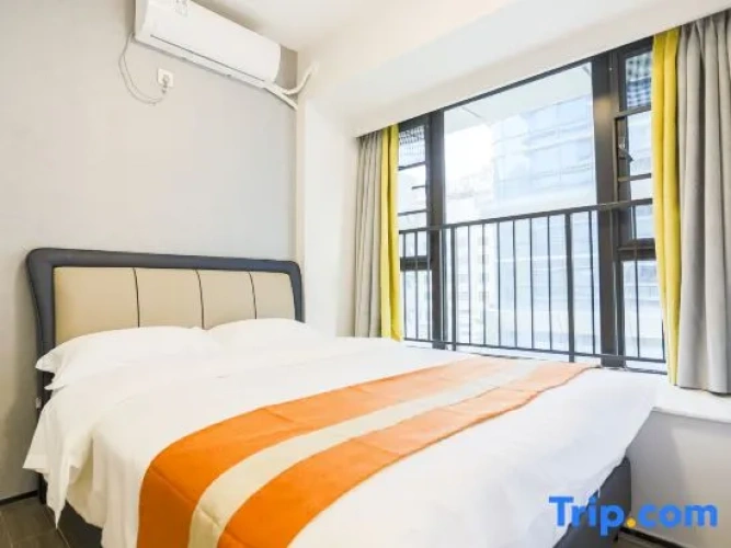 2 Bedrooms Business Suite