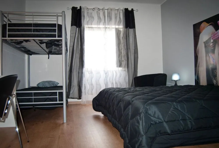 D. Dinis Low Cost Hostel