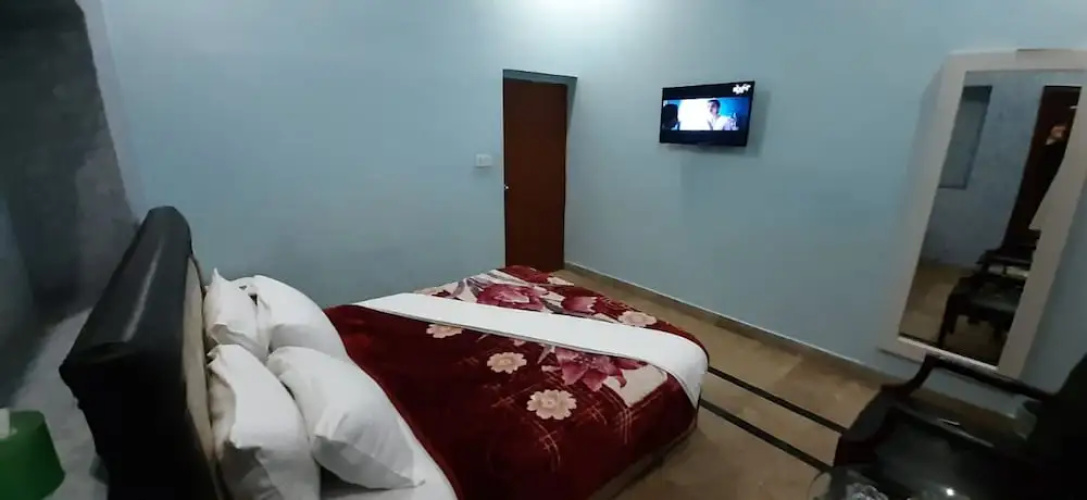Safari hotel