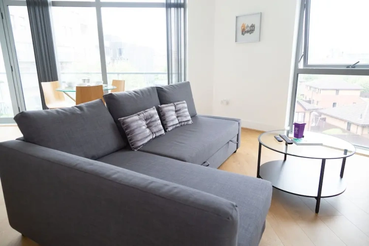 2 Bedrooms Apartment with balcony