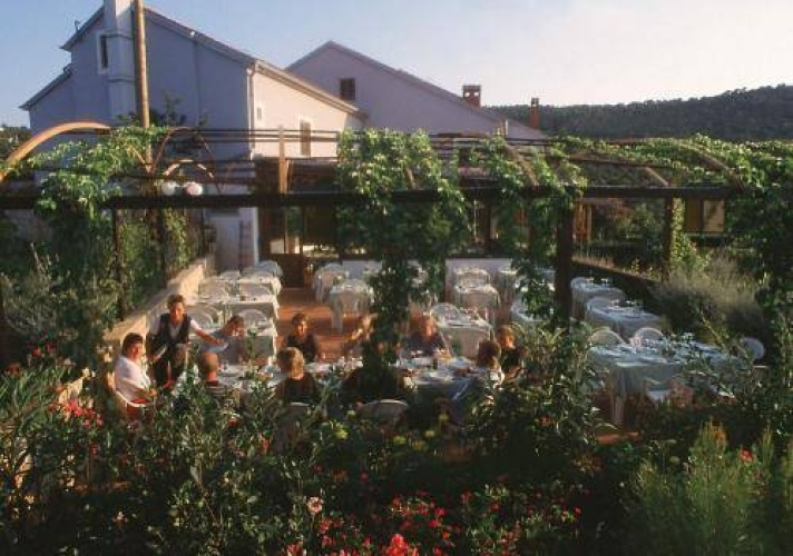 Grbica Residence
